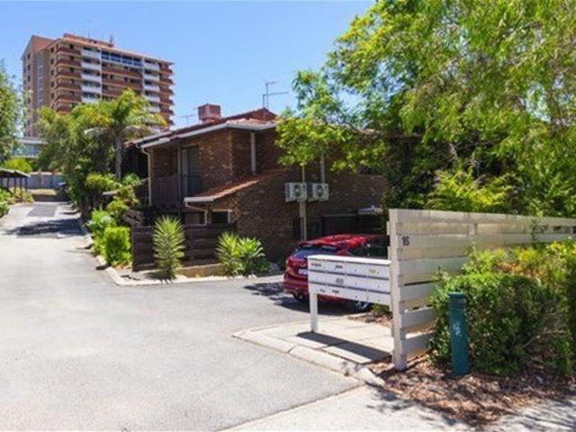 Townhouse for rent in Stirling, Western Australia