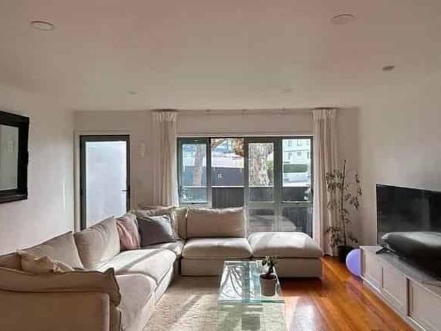 Townhouse for rent in Auckland, Oroua County