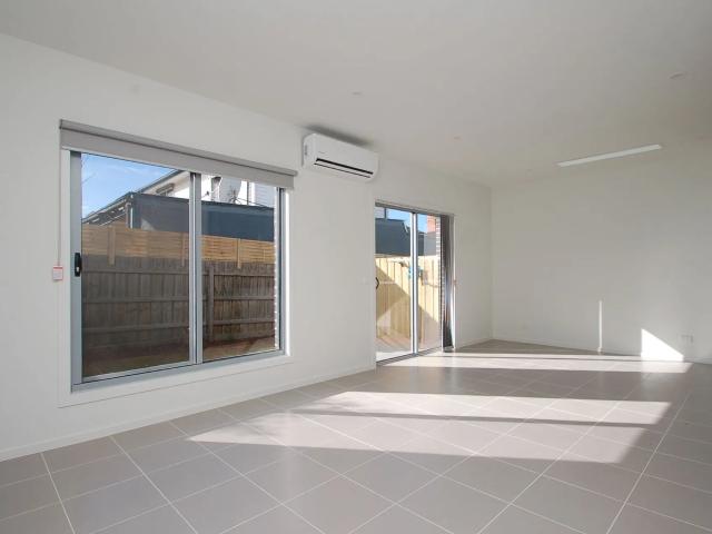 Townhouse for rent in Glenroy, Melbourne