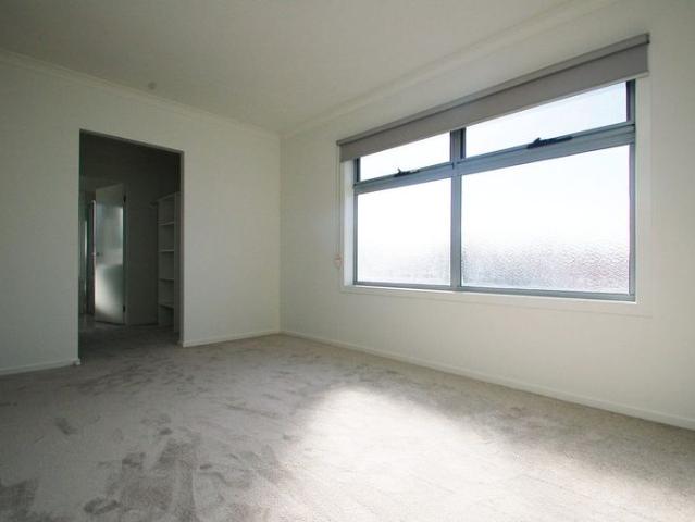 Townhouse for rent in Glenroy, Melbourne