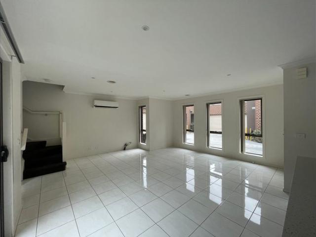 Townhouse for rent in Camerons Creek, Victoria