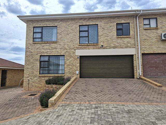 Townhouse for rent in Groot Brak Rivier, Western Cape