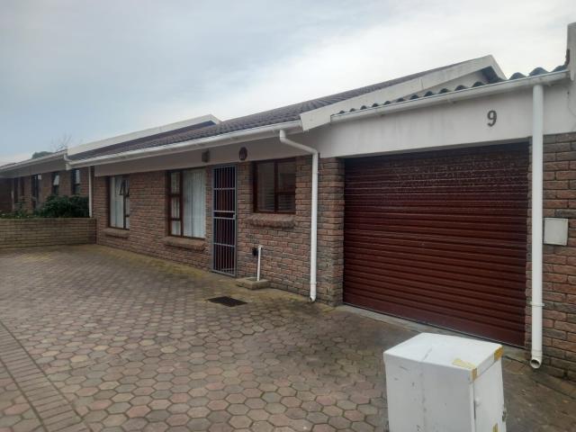 Townhouse for sale in Groot Brak Rivier, Western Cape