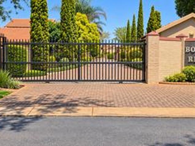 Townhouse for sale in Centurion, City of Tshwane Metropolitan Municipality