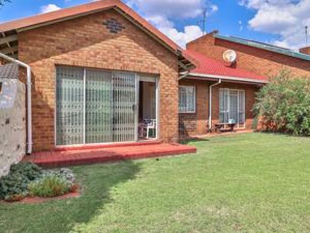Townhouse for sale in Ekurhuleni, Gauteng