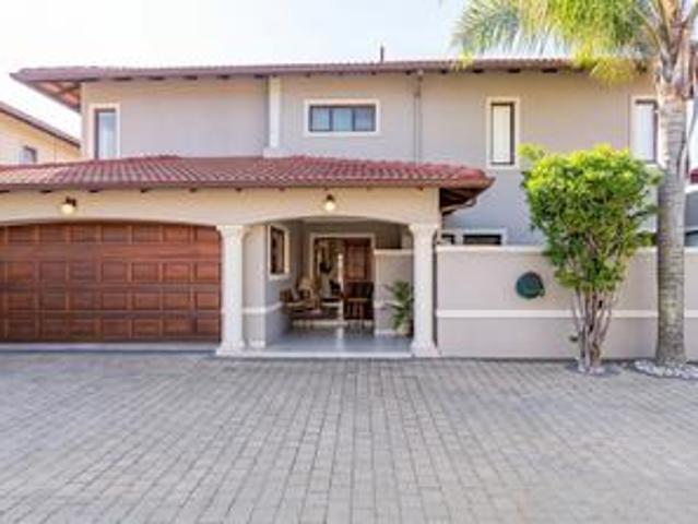 Townhouse for sale in Umhlanga, Kwazulu-natal