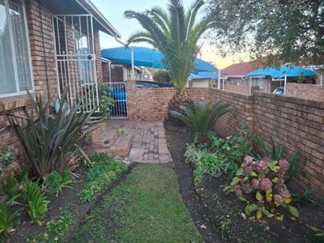 Townhouse for sale in Ekurhuleni, Gauteng