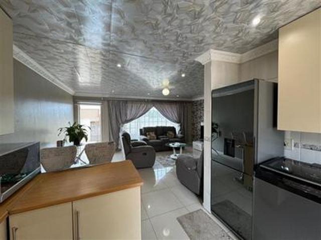 Townhouse for sale in Ekurhuleni, Gauteng