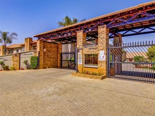 Townhouse for sale in Ekurhuleni, Gauteng