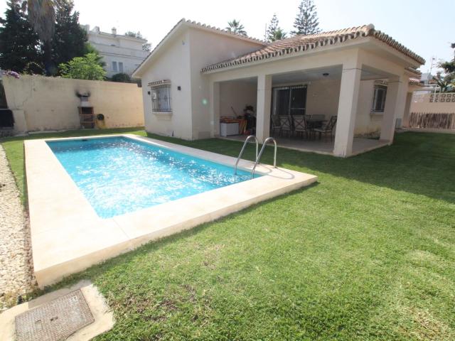 Casa en alquiler en Nueva Andalucía, Costa del Sol Occidental