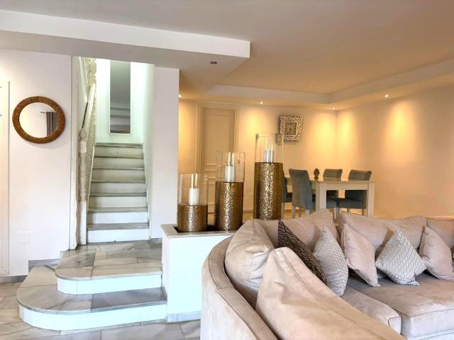Casa en alquiler en Nueva Andalucía, Costa del Sol Occidental
