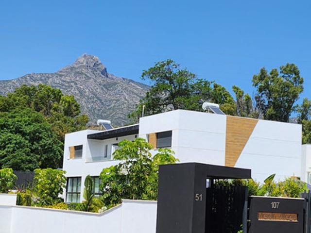 Casa en alquiler en Nueva Andalucía, Costa del Sol Occidental