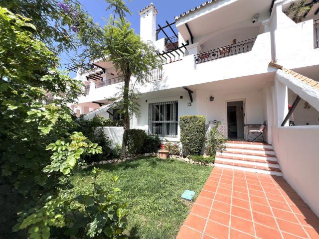 Casa en alquiler en Nueva Andalucía, Costa del Sol Occidental