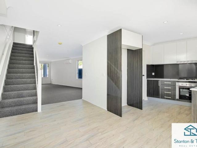 Townhouse for rent in Sydney, New South Wales