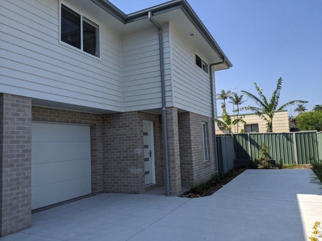 Townhouse for rent in The Entrance, New South Wales
