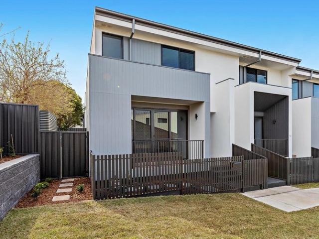 Townhouse for rent in Ambergate, New South Wales