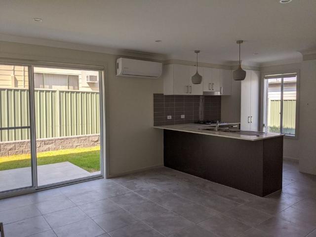 Townhouse for rent in The Entrance, New South Wales