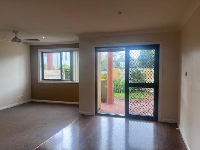 Townhouse for rent in Ambergate, New South Wales