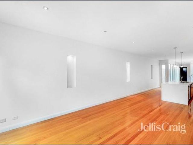 Townhouse for rent in Camerons Creek, Victoria