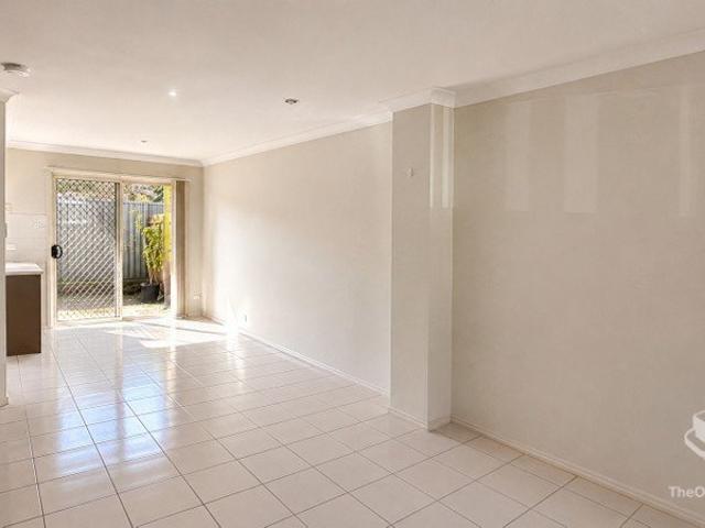 Townhouse for rent in Toombul, Queensland