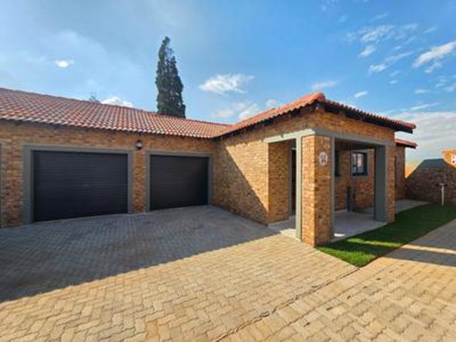 Townhouse for sale in Midvaal, Gauteng