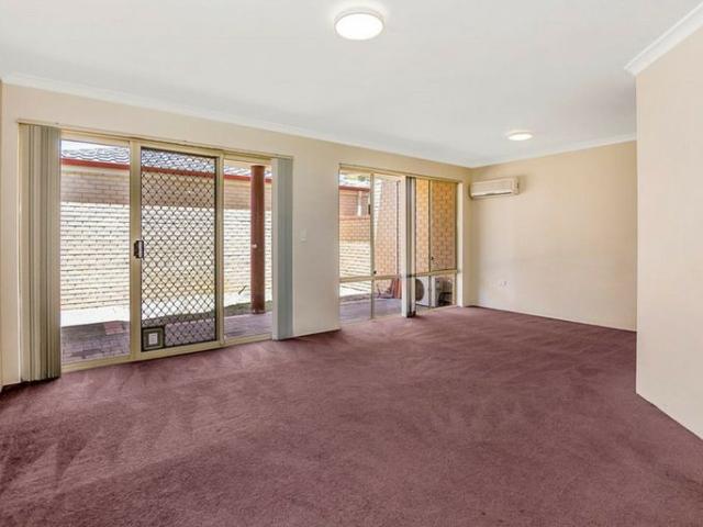 Townhouse for rent in Waikiki, Western Australia