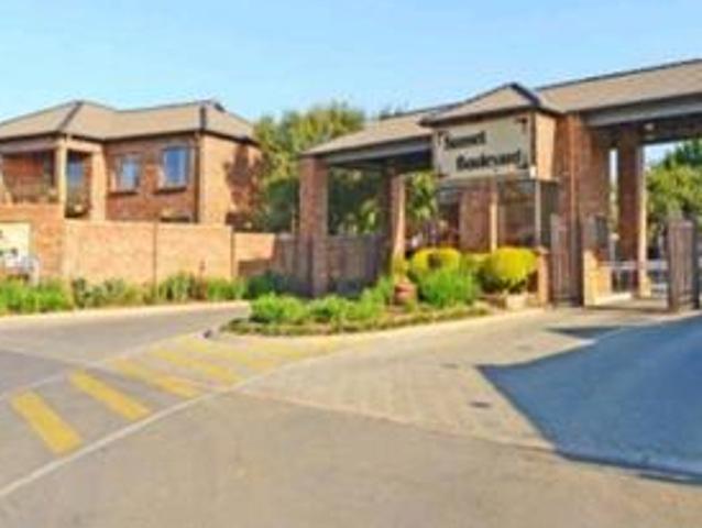 Townhouse for sale in Ekurhuleni, Gauteng