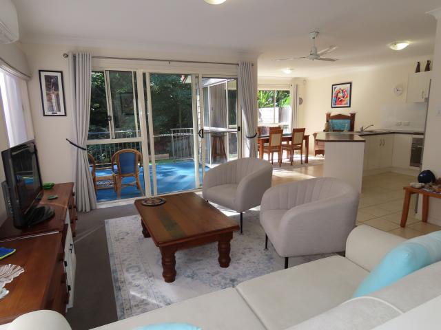 Townhouse for sale in Kings Creek, Queensland