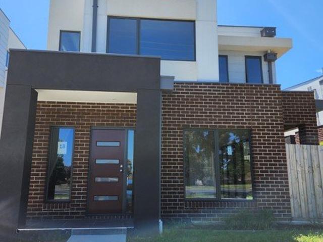 Townhouse for rent in Camerons Creek, Victoria