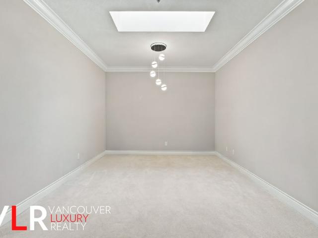 Townhouse for rent in Surrey Centre, Surrey