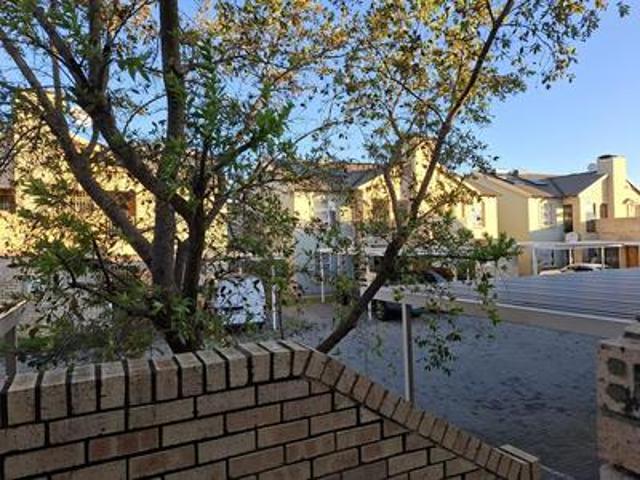 Townhouse for rent in Ekurhuleni, Gauteng