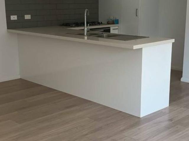 Townhouse for rent in Hampton Park, Melbourne