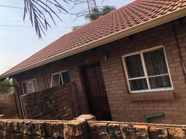 Townhouse for sale in Akasia, Gauteng