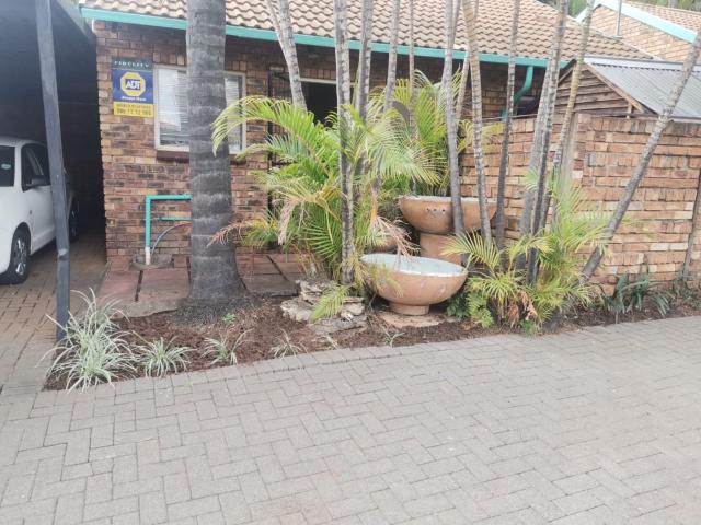 Townhouse for sale in Akasia, Gauteng