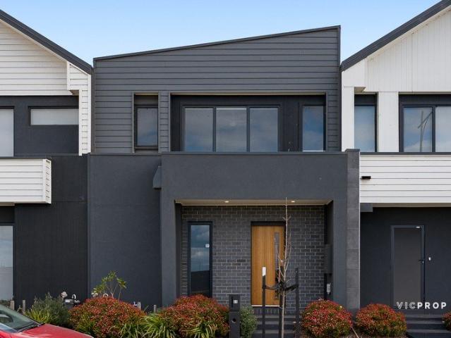 Townhouse for rent in Camerons Creek, Victoria