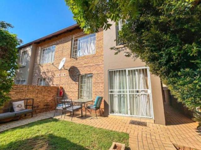 Townhouse for sale in Waterkloof, Gauteng
