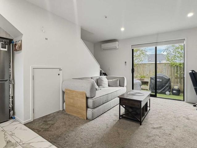 Townhouse for rent in Waiwhetū, Lower Hutt