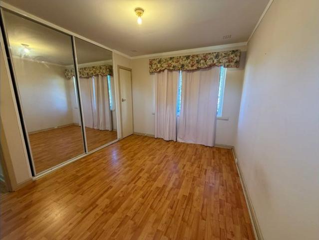 Townhouse for rent in Lockridge, Western Australia