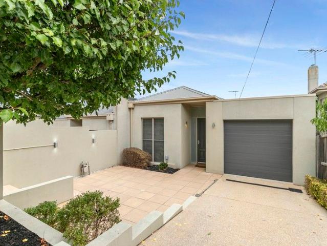 Townhouse for sale in Geelong, Victoria