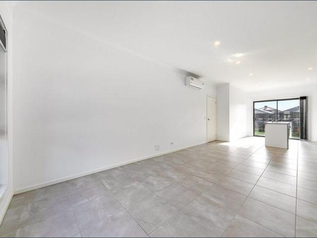 Townhouse for rent in Camerons Creek, Victoria