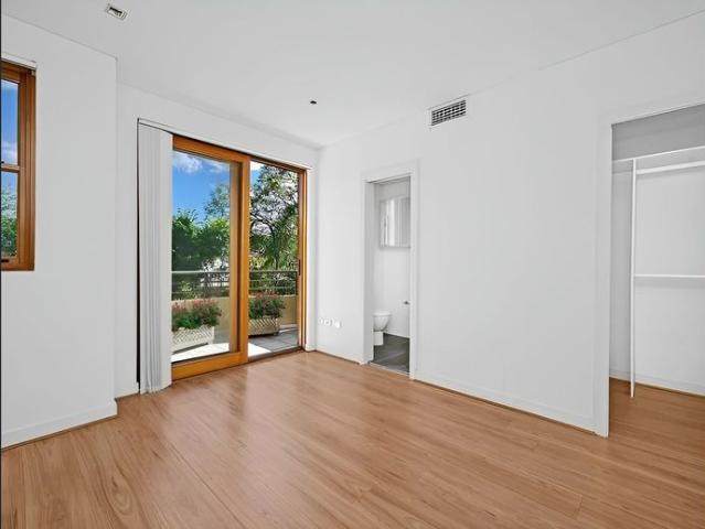 Townhouse for rent in Willoughby, New South Wales