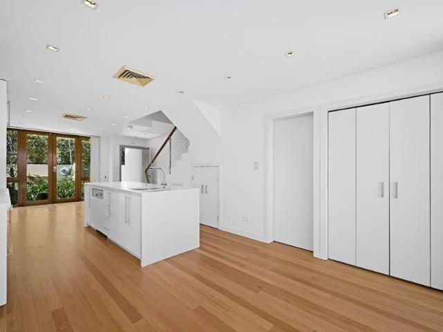 Townhouse for rent in Willoughby, New South Wales