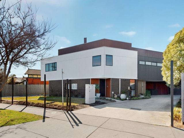 Townhouse for rent in Camerons Creek, Victoria