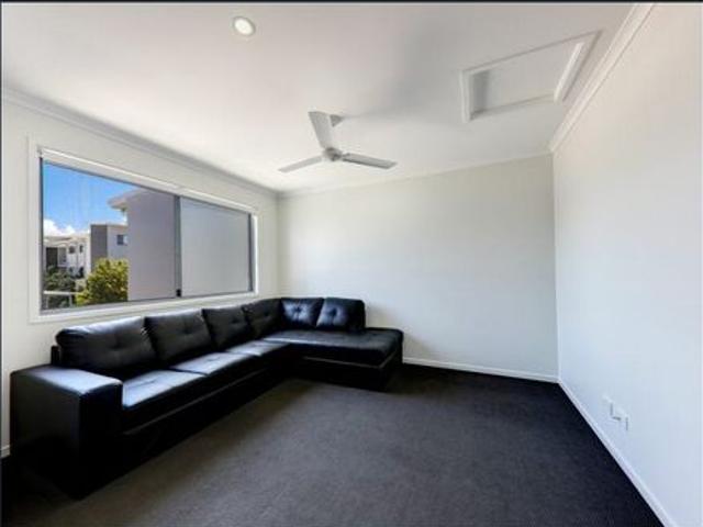 Apartment for rent in Kings Creek, Queensland