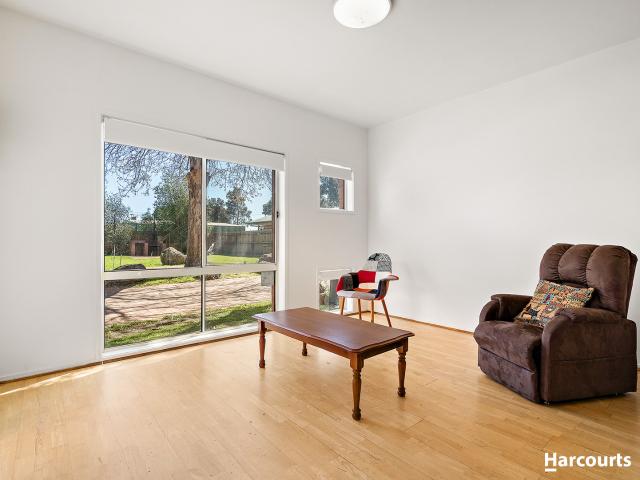 Townhouse for sale in Camerons Creek, Victoria