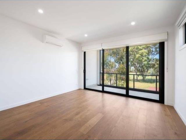 Townhouse for rent in Camerons Creek, Victoria