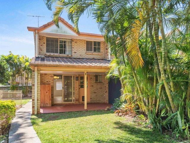 Townhouse for sale in Toombul, Queensland