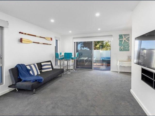 Townhouse for rent in Camerons Creek, Victoria