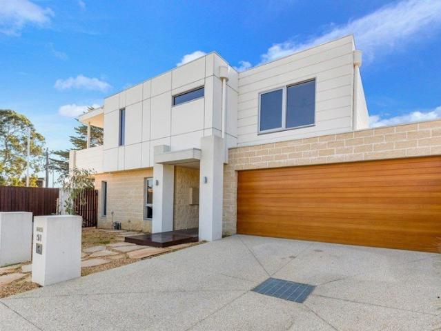 Townhouse for rent in Camerons Creek, Victoria