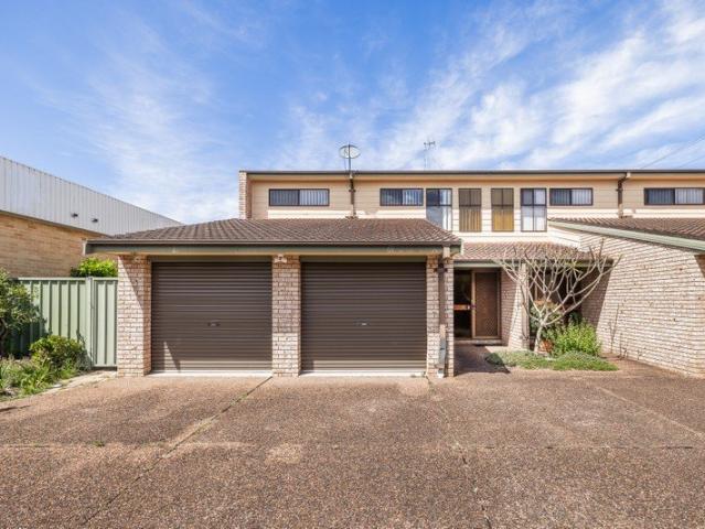 Townhouse for rent in Nelson Bay, Port Stephens Council